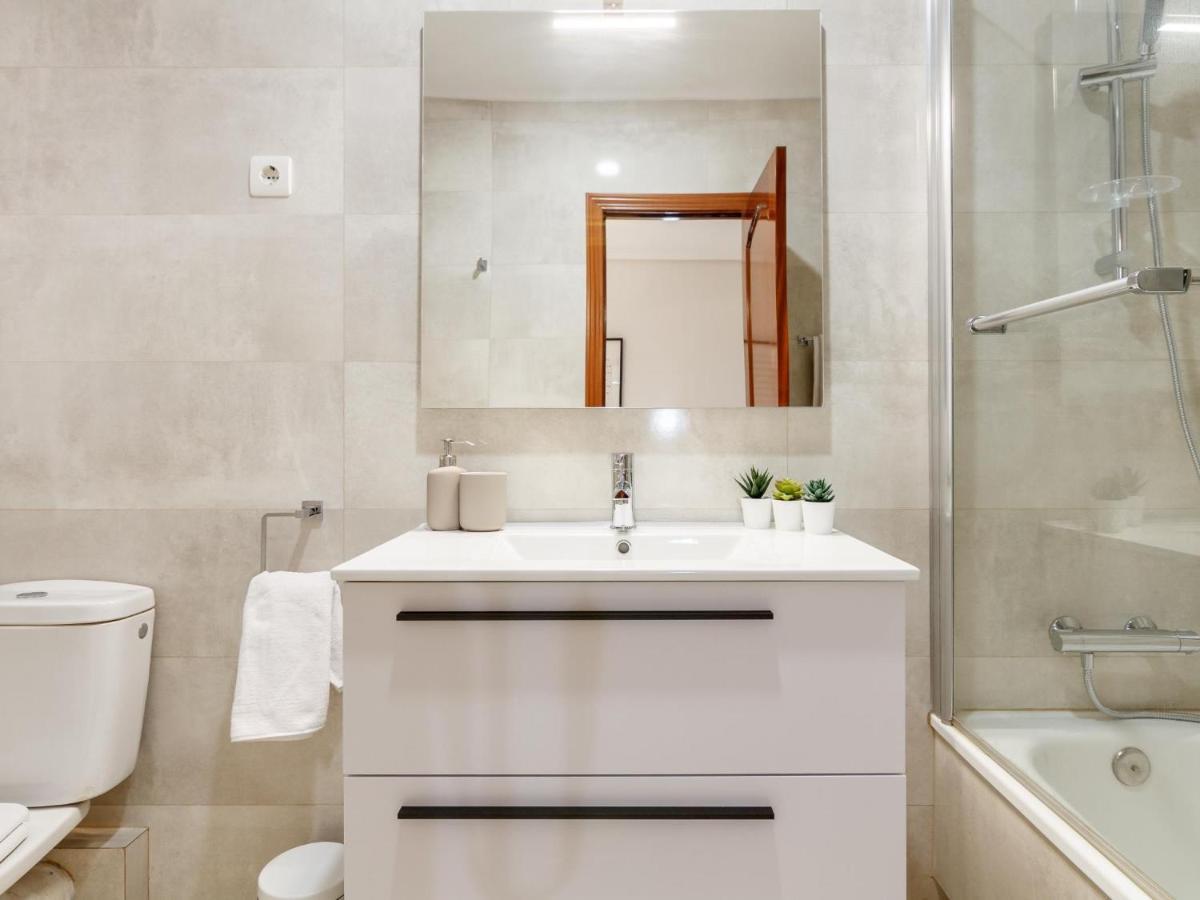 Amplio Y Recien Reformado En Indautxu Appartement Bilbao Buitenkant foto
